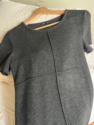 Vestido punto Zara gris corto