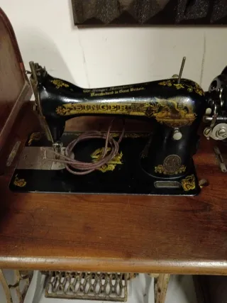 Máquina de coser Singer antigua