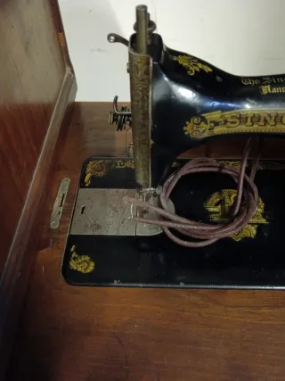 Máquina de coser Singer antigua