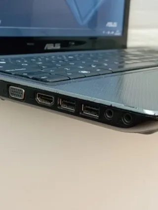 Ordenador portátil Asus A52F. Buen estado