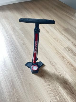 Bomba de pie para bicicleta