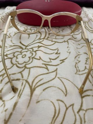 Gafas Carolina Herrera CH Beige y Rosa