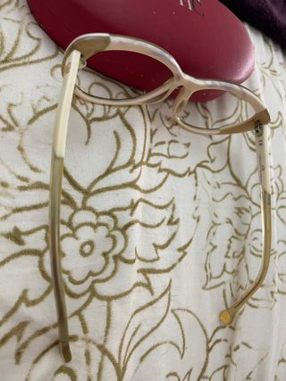 Gafas Carolina Herrera CH Beige y Rosa