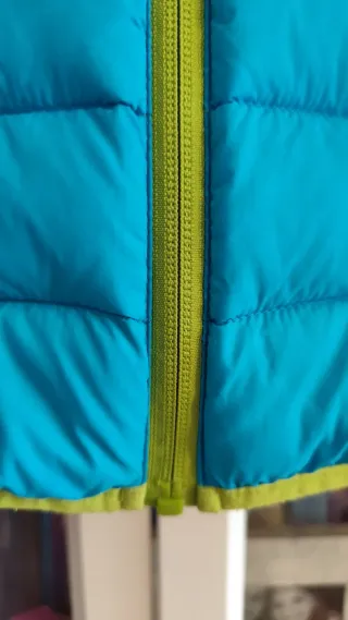 Plumas trekking Izas mujer azul/verde