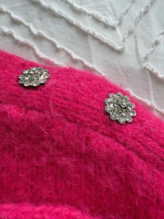 Jersey fucsia punto grueso botones joya