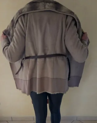 Montone con pelliccia beige/marrone