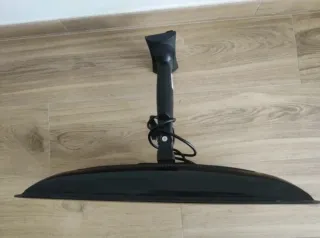 TV Samsung 24 pulgadas con soporte a la pared