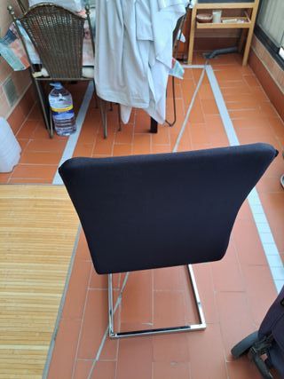 4 Sillas de comedor negras