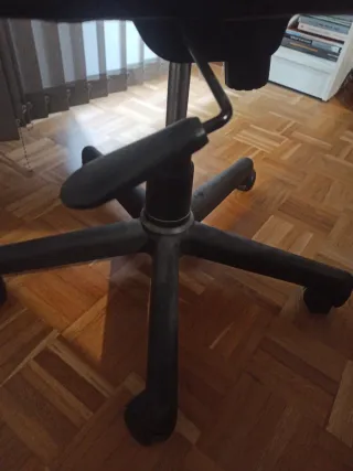 Silla de escritorio negra