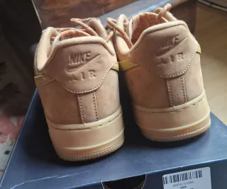 Nike Air Force 1 Beige/Marrón