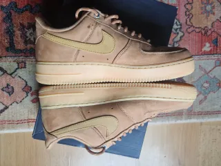 Nike Air Force 1 Beige/Marrón
