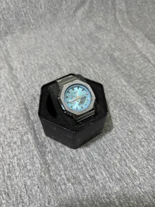 Reloj Casio MOD de acero con dial azul cian