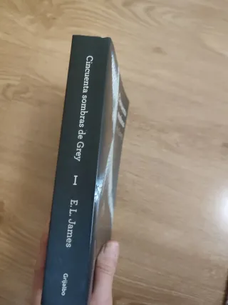 CINCUENTA SOMBRAS DE GREY