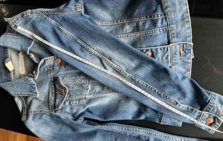 cazadora vaquera corta H&M