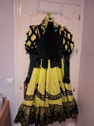 Traje de piconera con todos sus complementos