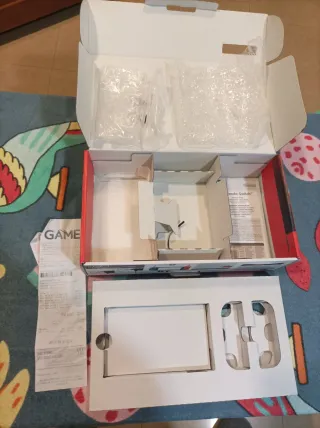 Caja Nintendo Switch completa