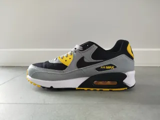 Zapatillas Nike Air Max grises y amarillas