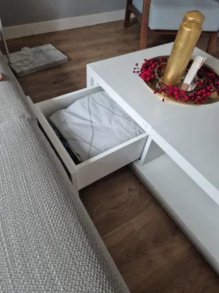 Mesa de centro de madera de roble blanca con cajón