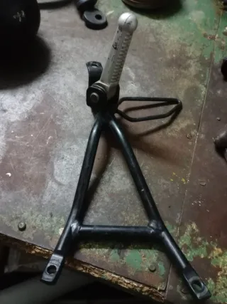 Soporte estribera reposapiés Aprilia RS