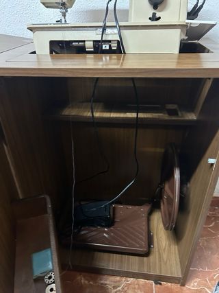 Máquina de coser Royal electrónica