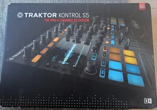 Traktor Kontrol S5 DJ Controller con Caja Original