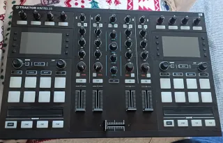 Traktor Kontrol S5 DJ Controller con Caja Original