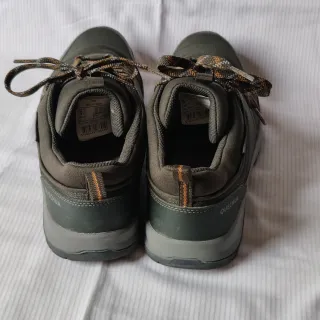 Calzado Montaña Quechua Verde y Naranja