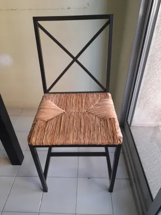 Mesa comedor extensible Ikea y ocho  sillas Ikea