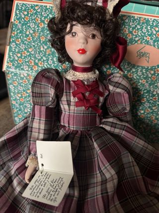 Muñeca de porcelana hecha a mano