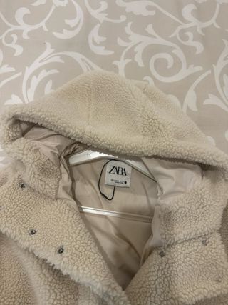 Cazadora Zara borreguito beige