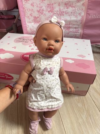 Muñeca bebé niña