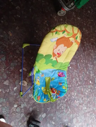 Tumbona infantil con diseño de animales