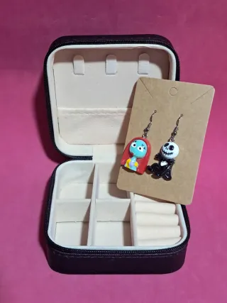 Joyero y pendientes Jack y Sally