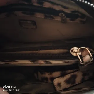 Bolso Guess estampado leopardo