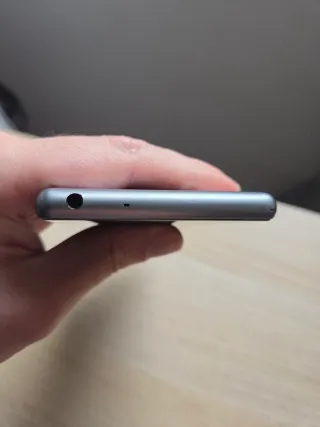 Sony Xperia 10 - problema LCD