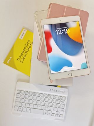 iPad Mini 5 Rosa + Teclado Blanco