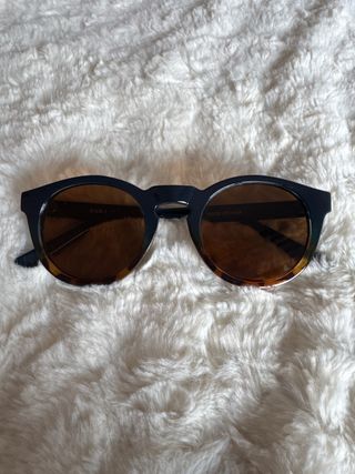 Gafas de sol Zara azules y marrones