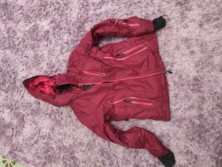 Chaqueta de esquí/montaña color burdeos
