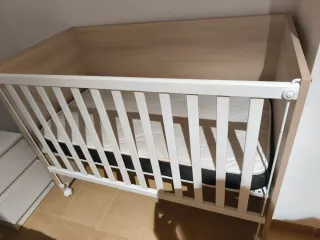 Cuna de bebé blanca. Precio negociable
