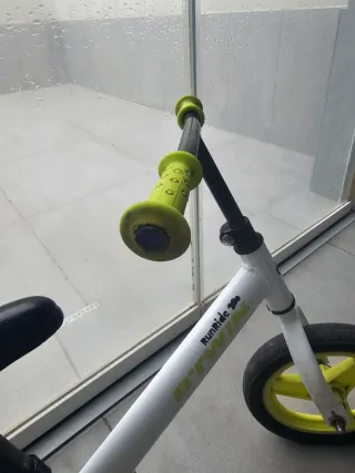 Bicicleta B'Twin sin pedales