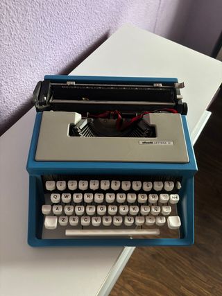 Máquina de escribir Olivetti Lettera 31