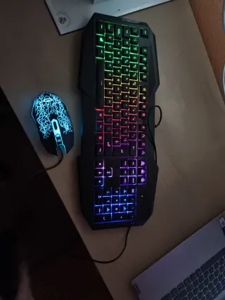 Teclado y Ratón Gaming Trust Negro con iluminación