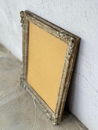 Marco antiguo de madera