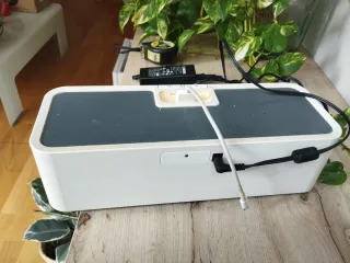 Altavoz Yamaha Gris y Blanco