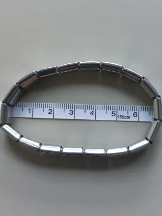 Pulsera de eslabones de acero plateado