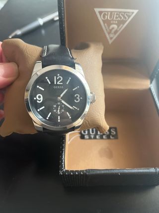 Reloj Guess Hombre Negro y Plateado