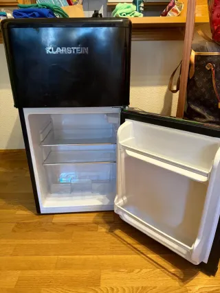 Nevera Klarstein negra 86cm