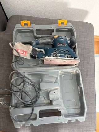 Lijadora Ryobi con maletín