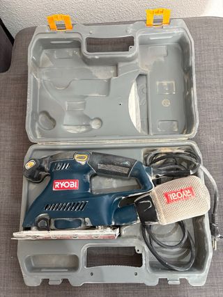 Lijadora Ryobi con maletín