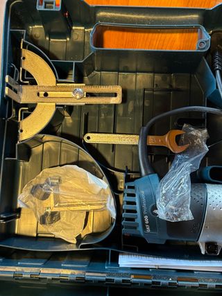 Fresadora Bosch GKF 600 Professional